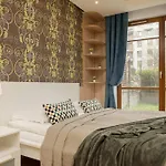 Apartment Beautiful With Spacious Terrace By Renters *