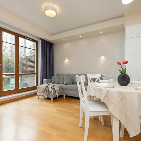 Beautiful With Spacious Terrace By Renters 公寓