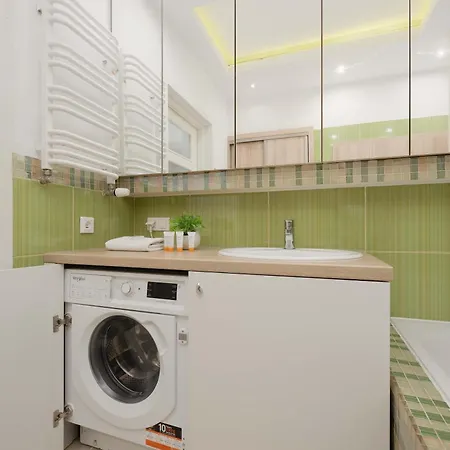 Apartment Beautiful With Spacious Terrace By Renters