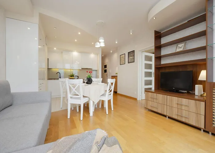 Beautiful With Spacious Terrace By Renters Warsaw