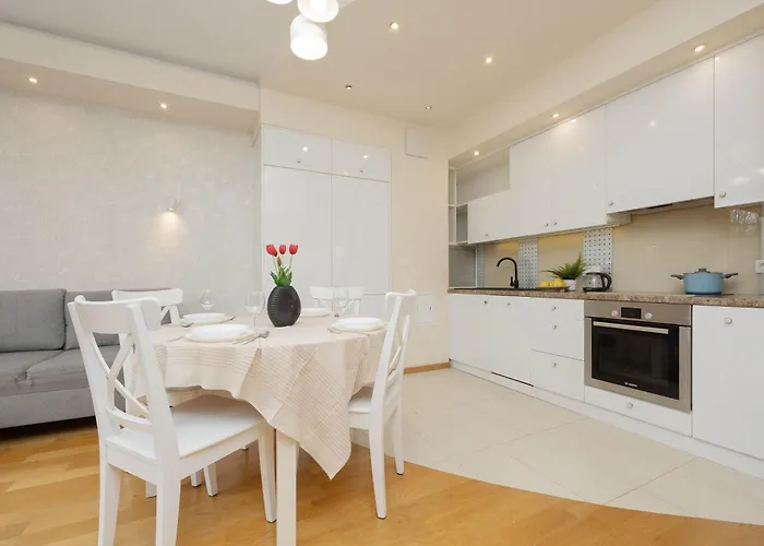 Apartment Beautiful With Spacious Terrace By Renters