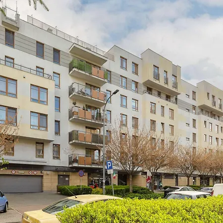 Beautiful With Spacious Terrace By Renters アパート ワルシャワ