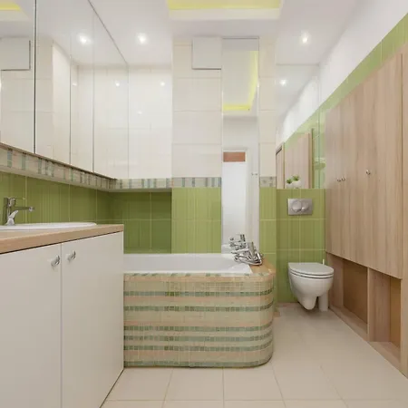 Beautiful With Spacious Terrace By Renters * ワルシャワ